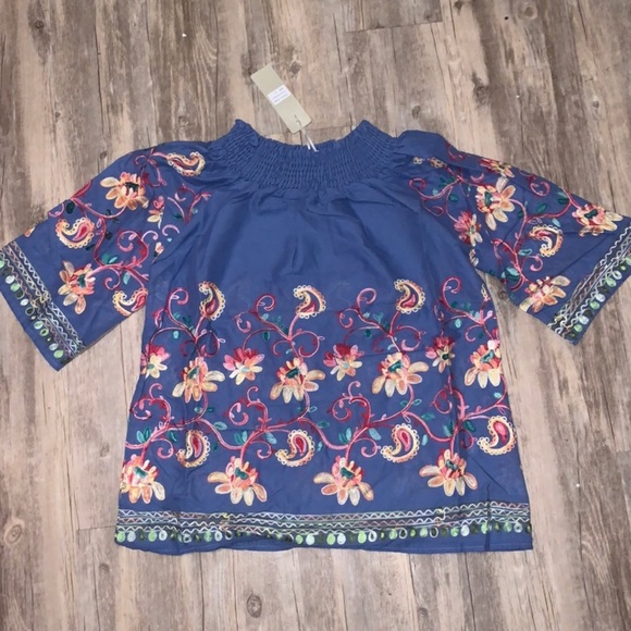 BLOUSE TOP - Picture 3 of 4